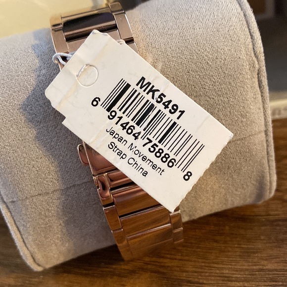 Women's Michael Kors Parker Chronograph Glitz Watch MK5491 - Picture 3 of 6